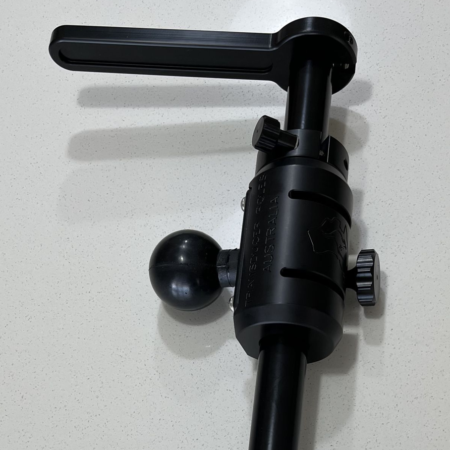 LiveScope™ Plus Tournament Bundle: GPSMAP 8416xsv & LiveScope Plus with Pole